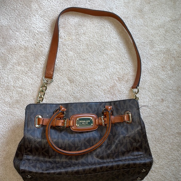 Michael Kors purse - Picture 2 of 3